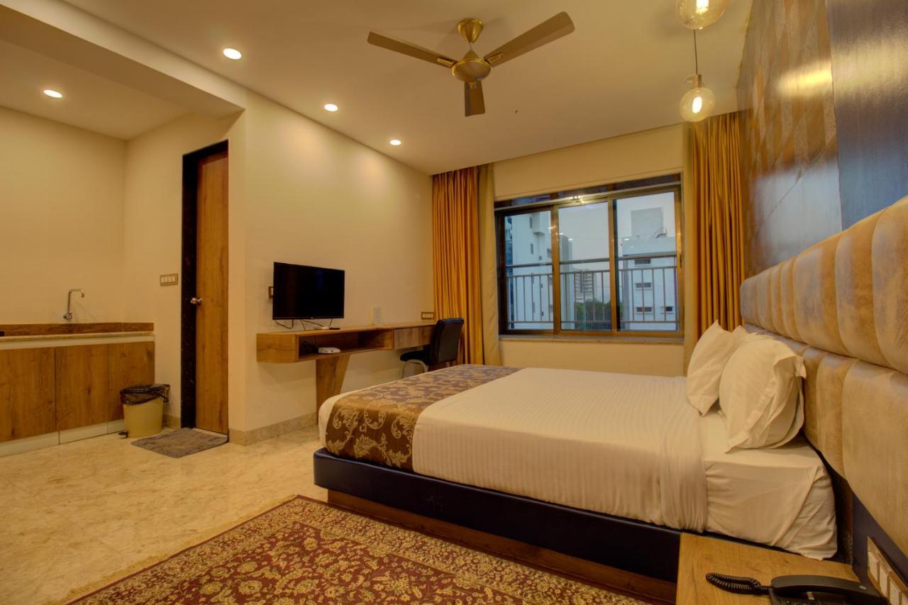 נאסיק Greenstones Boutique Hotel מראה חיצוני תמונה