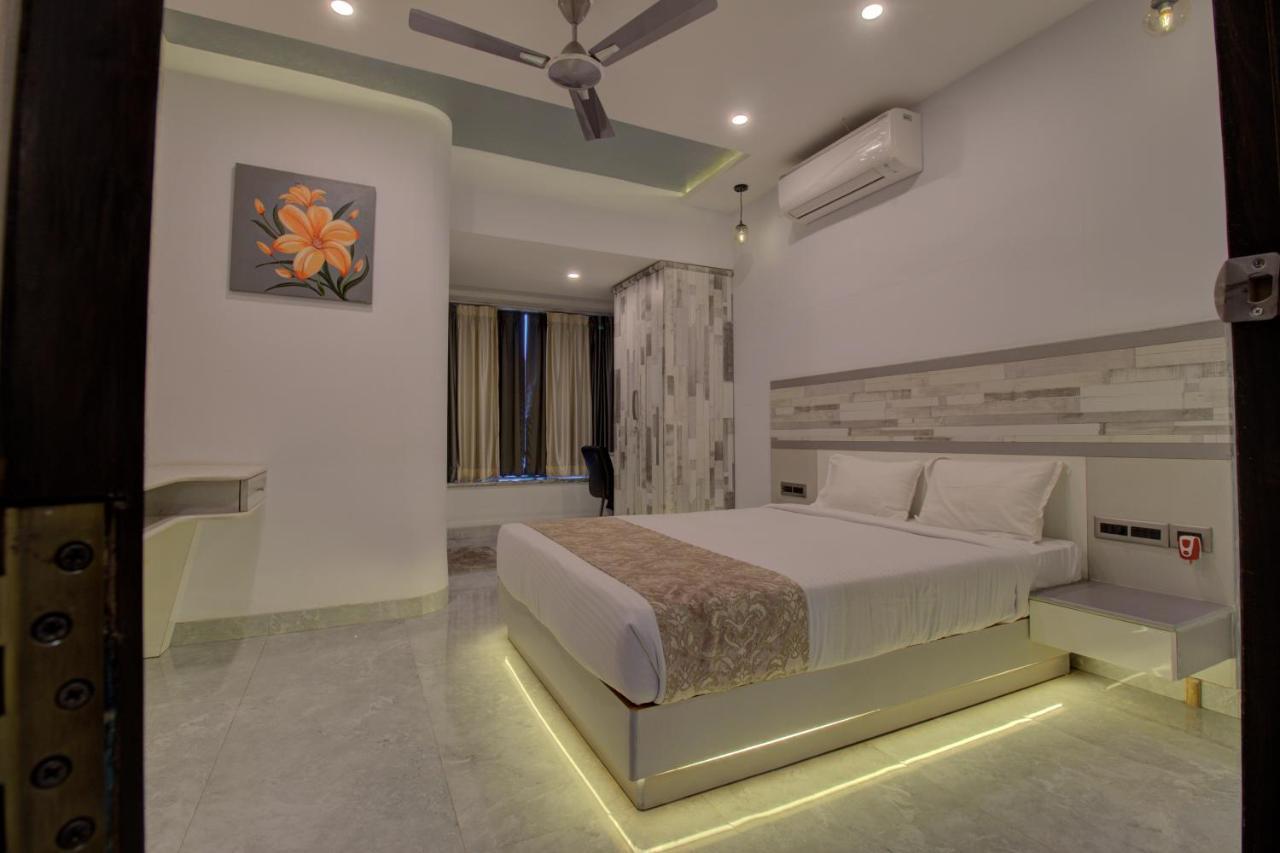 נאסיק Greenstones Boutique Hotel מראה חיצוני תמונה