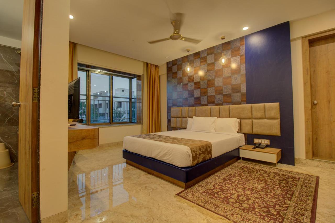 נאסיק Greenstones Boutique Hotel מראה חיצוני תמונה