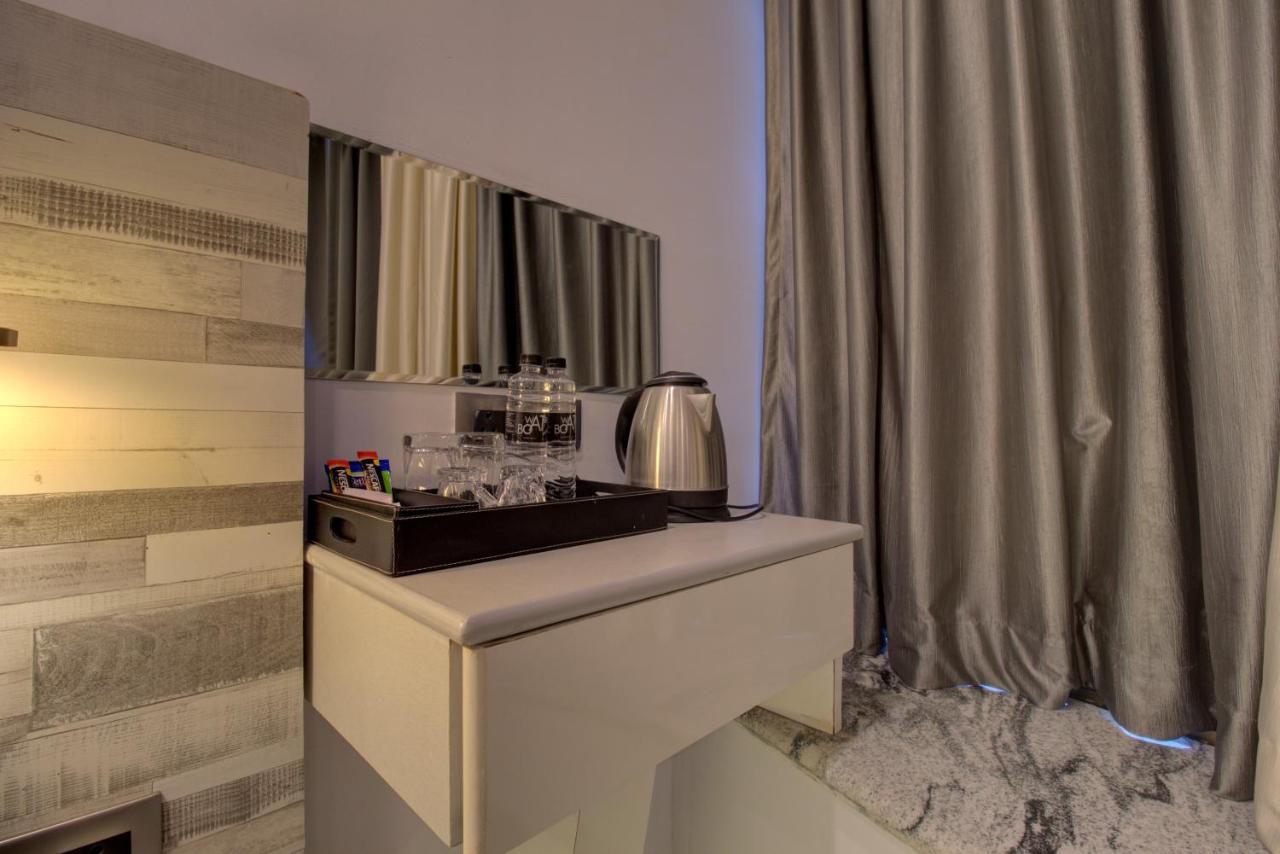 נאסיק Greenstones Boutique Hotel מראה חיצוני תמונה